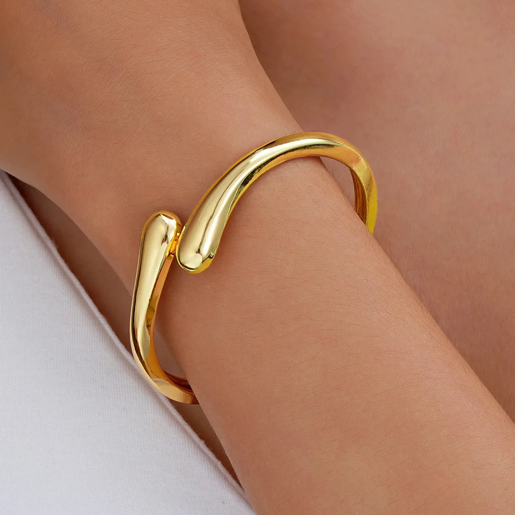 Hot Sale Exaggerate Individuality Metal Smooth Surface Water Drop Bangle for Woman  Adjustable Bracelet Paty Jewelry Daily Wear