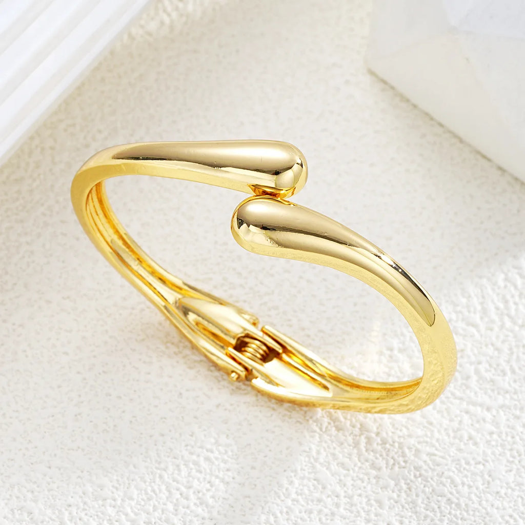 Hot Sale Exaggerate Individuality Metal Smooth Surface Water Drop Bangle for Woman  Adjustable Bracelet Paty Jewelry Daily Wear